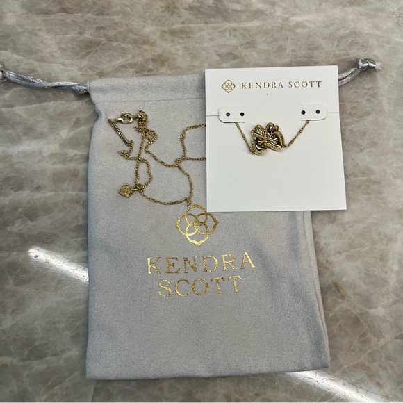 🎀✨Kendra Scott Haley Bow Gold Pendant Necklace In Blush Mother of Pearl New✨ 🎀 - Picture 5 of 8